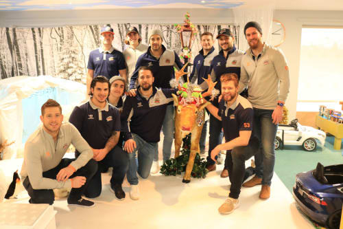 Sheffield Steelers visit Bluebell Wood Childrens Hospice at Christmas. Front row from left: Matt Clemie, Anthony Deluca, Brandon Whistle, Evan McGrath. Kneeling down is Aaron Johnson,  Back row: Mark Matheson, Jackson Whistle, Justin Buzzeo, Jono Phi